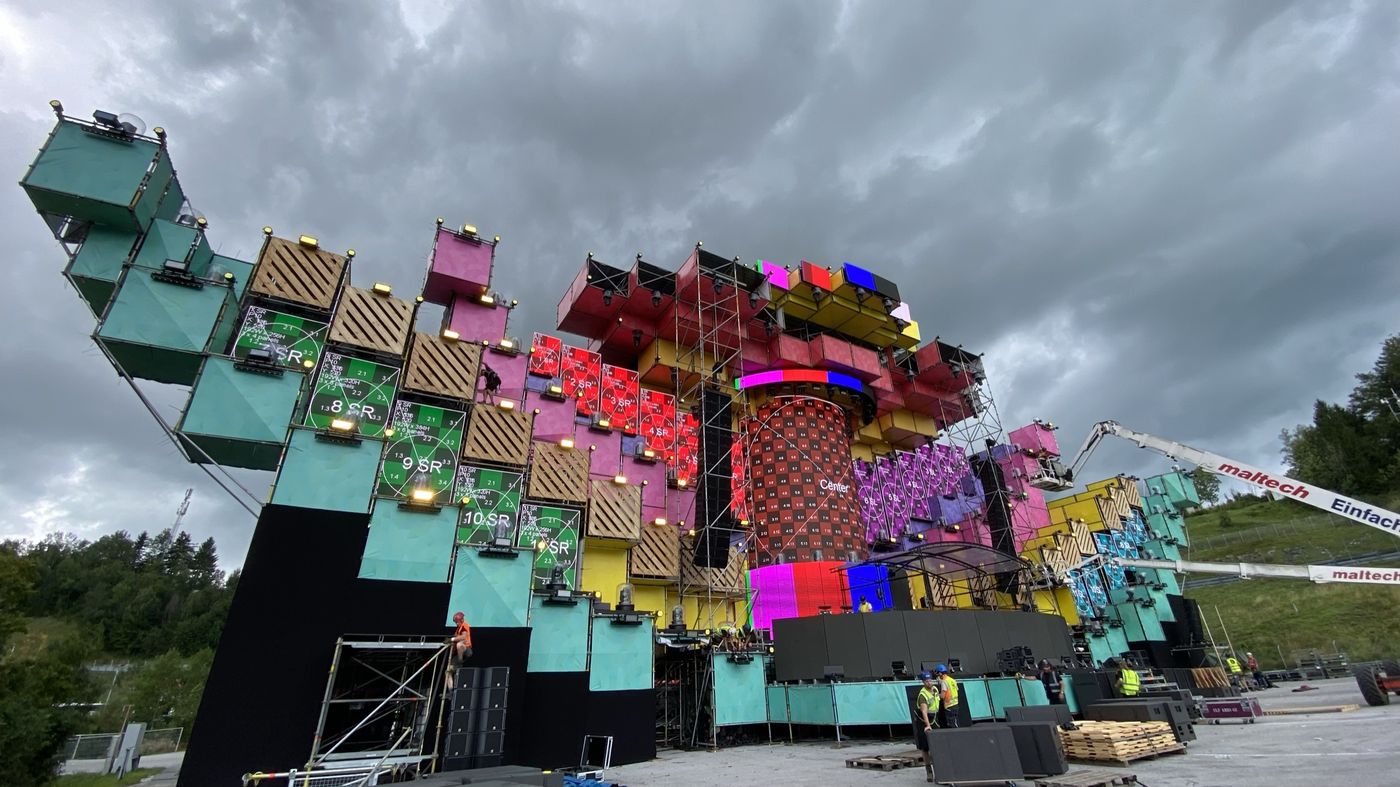 Modular stage construction with LED panels